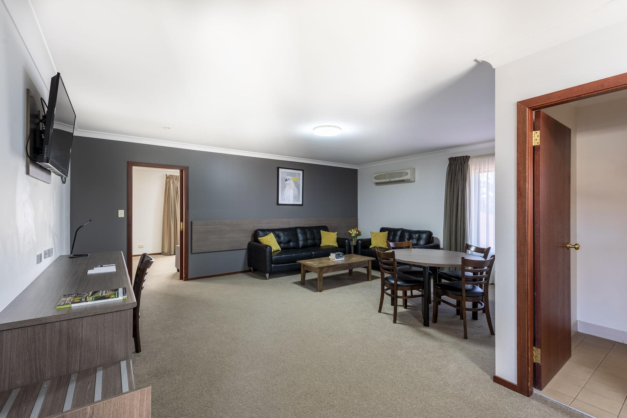 Best Western Plus Ambassador Orange Bagian luar foto