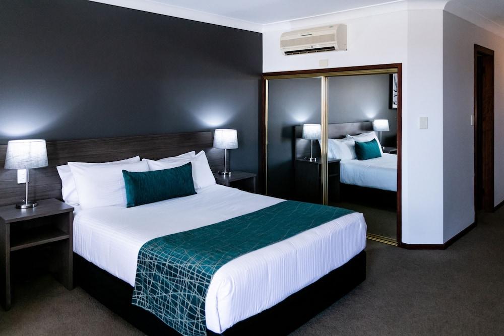 Best Western Plus Ambassador Orange Bagian luar foto