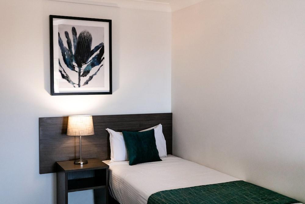 Best Western Plus Ambassador Orange Bagian luar foto